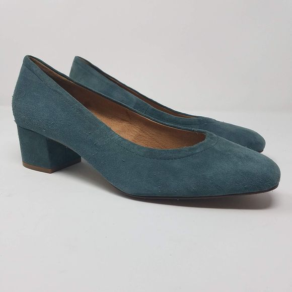 Madewell Shoes - MADEWELL Raquel Suede Square Toe Pump Size 9